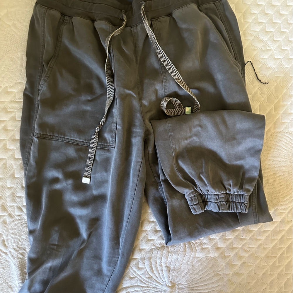 Cute gray joggers